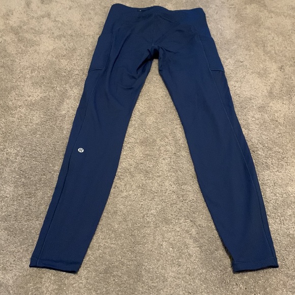 Like new Lululemon Speed Up legging size 6 - Picture 1 of 9